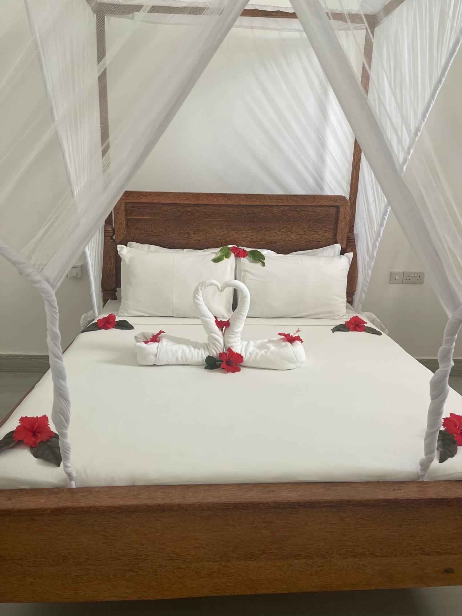 Amazing Zanzibar Beach Hotel Nungwi Esterno foto