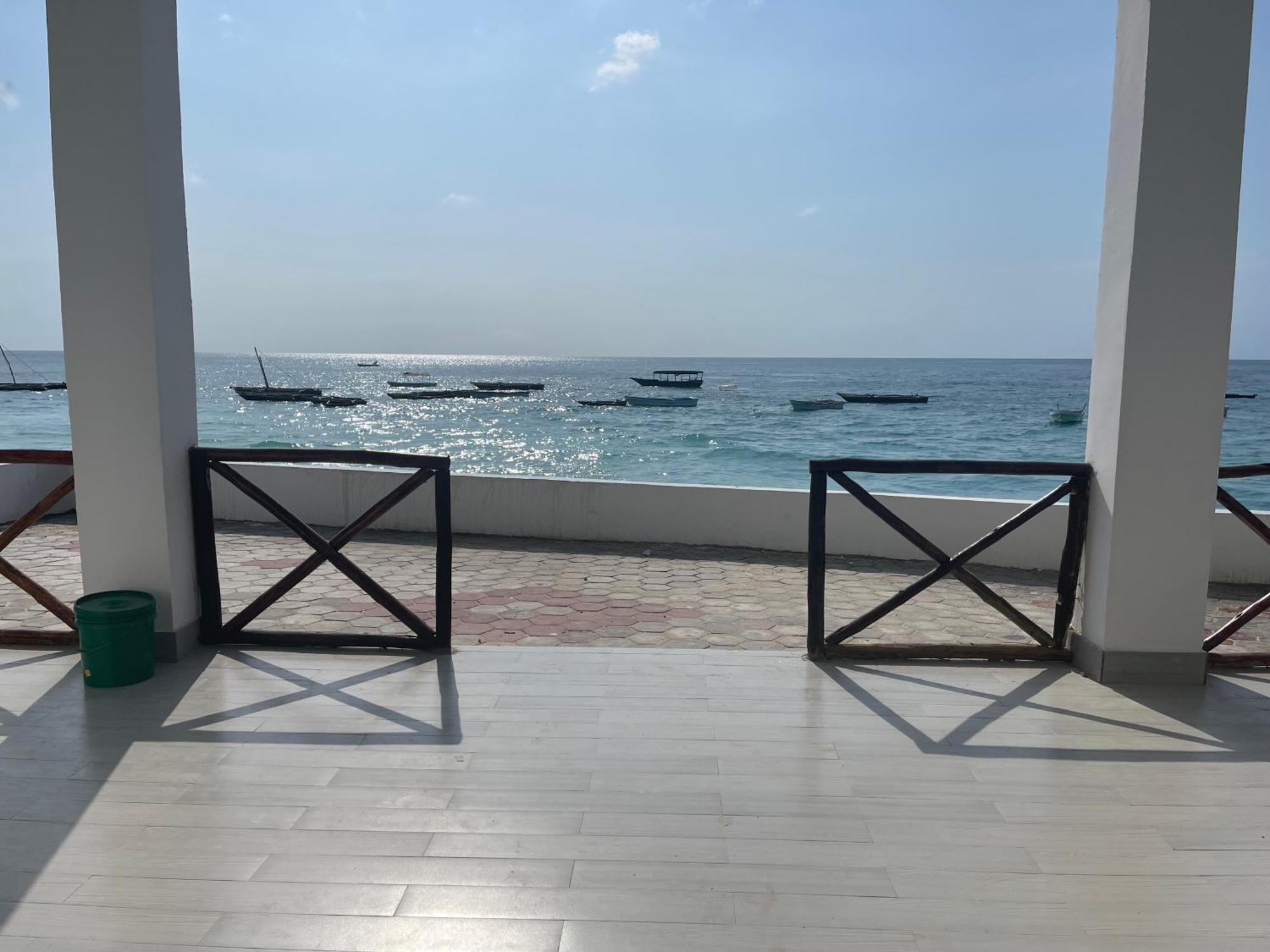 Amazing Zanzibar Beach Hotel Nungwi Esterno foto