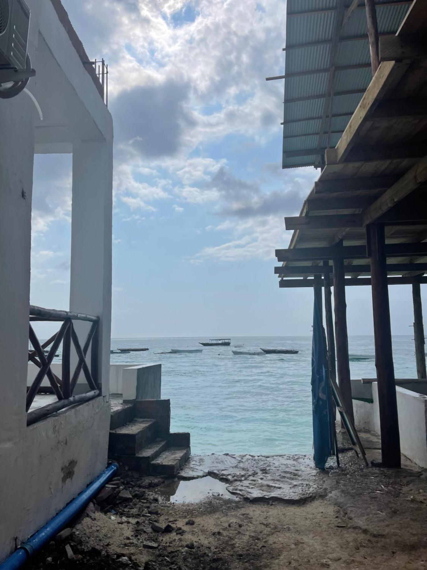 Amazing Zanzibar Beach Hotel Nungwi Esterno foto